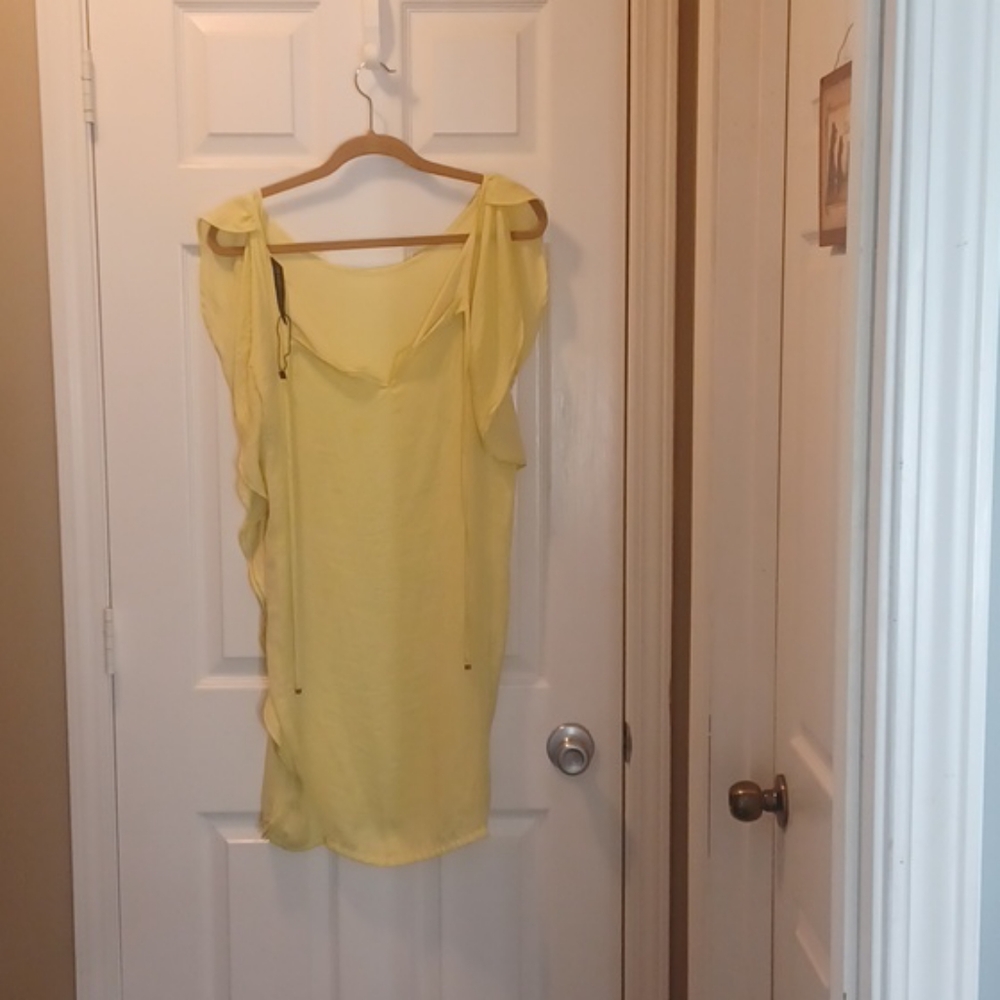 Zara Woman Size small Yellow coverup